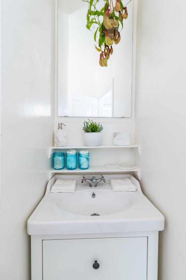 Sunny Boho Chic West Hollywood Flat! Lägenhet Los Angeles Exteriör bild